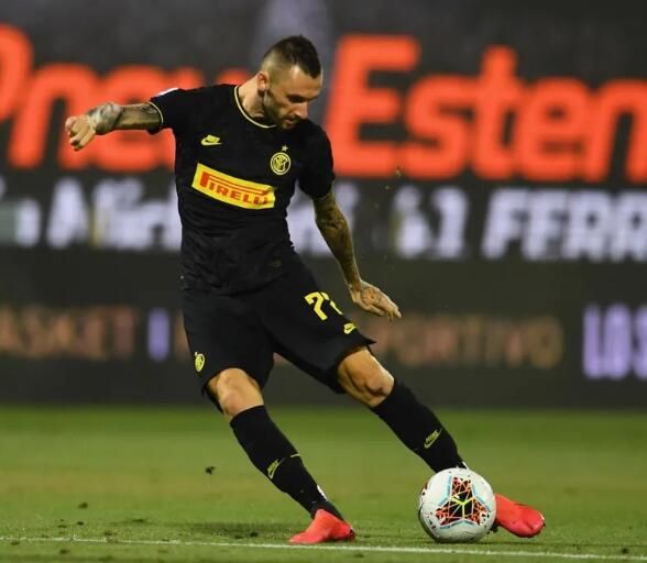  意甲争四悬念再起，罗马力克拉齐奥  