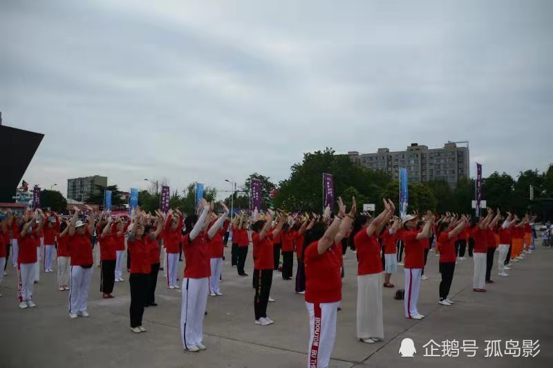  英超全明星慈善赛，传奇齐聚为公益助阵  